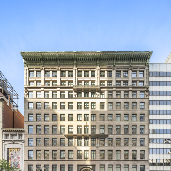 7 WEST 34TH STREET Building