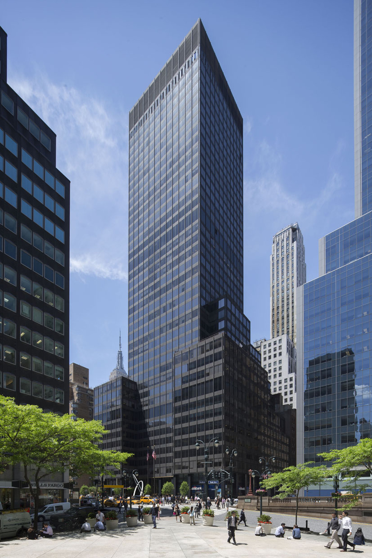 image of 90 PARK AVENUE