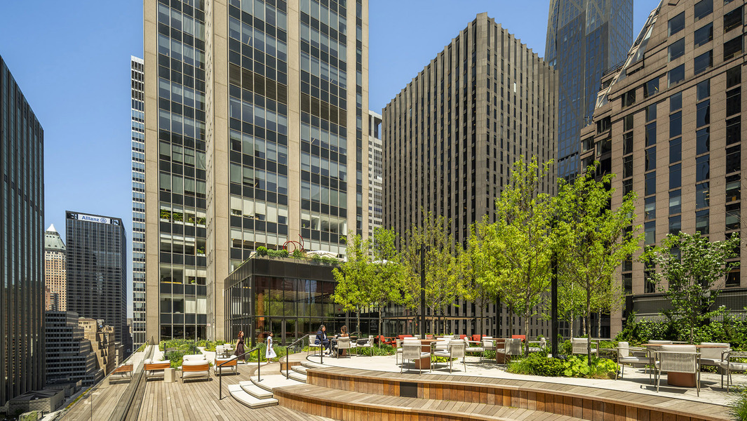 1290 AVENUE OF THE AMERICAS Building