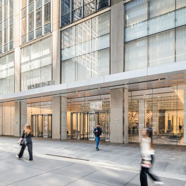 1290 AVENUE OF THE AMERICAS Building