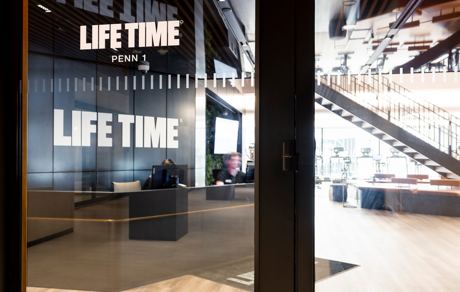 Life Time Fitness Center - Luxury Health Club 