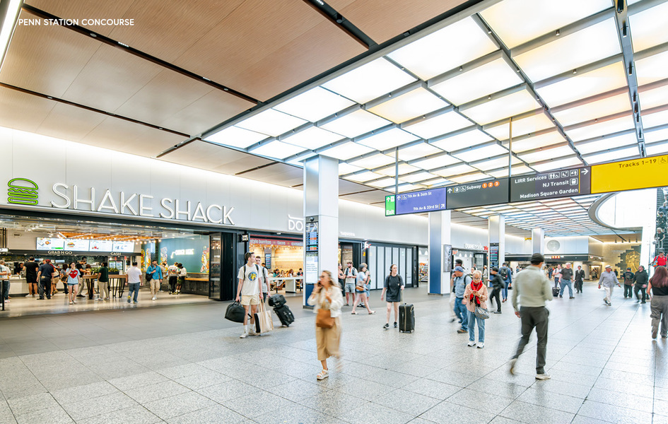 Penn Station Concourse - Shake Shack 